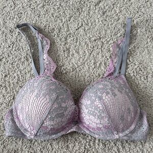 Victoria's Secret Dream Angels Padded Grey and Purple Lace Bra - Size 34B